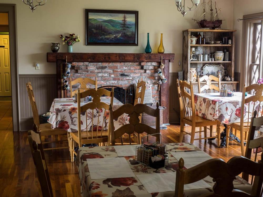 St. Martins Country Inn & Vaughan'S Restaurant ภายนอก รูปภาพ
